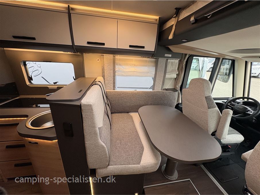 Knaus L!VE I 700 MEG